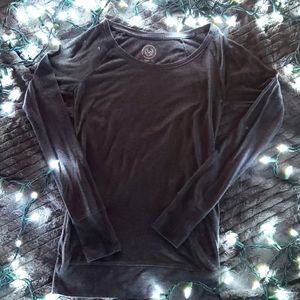 Gray long sleeve tee